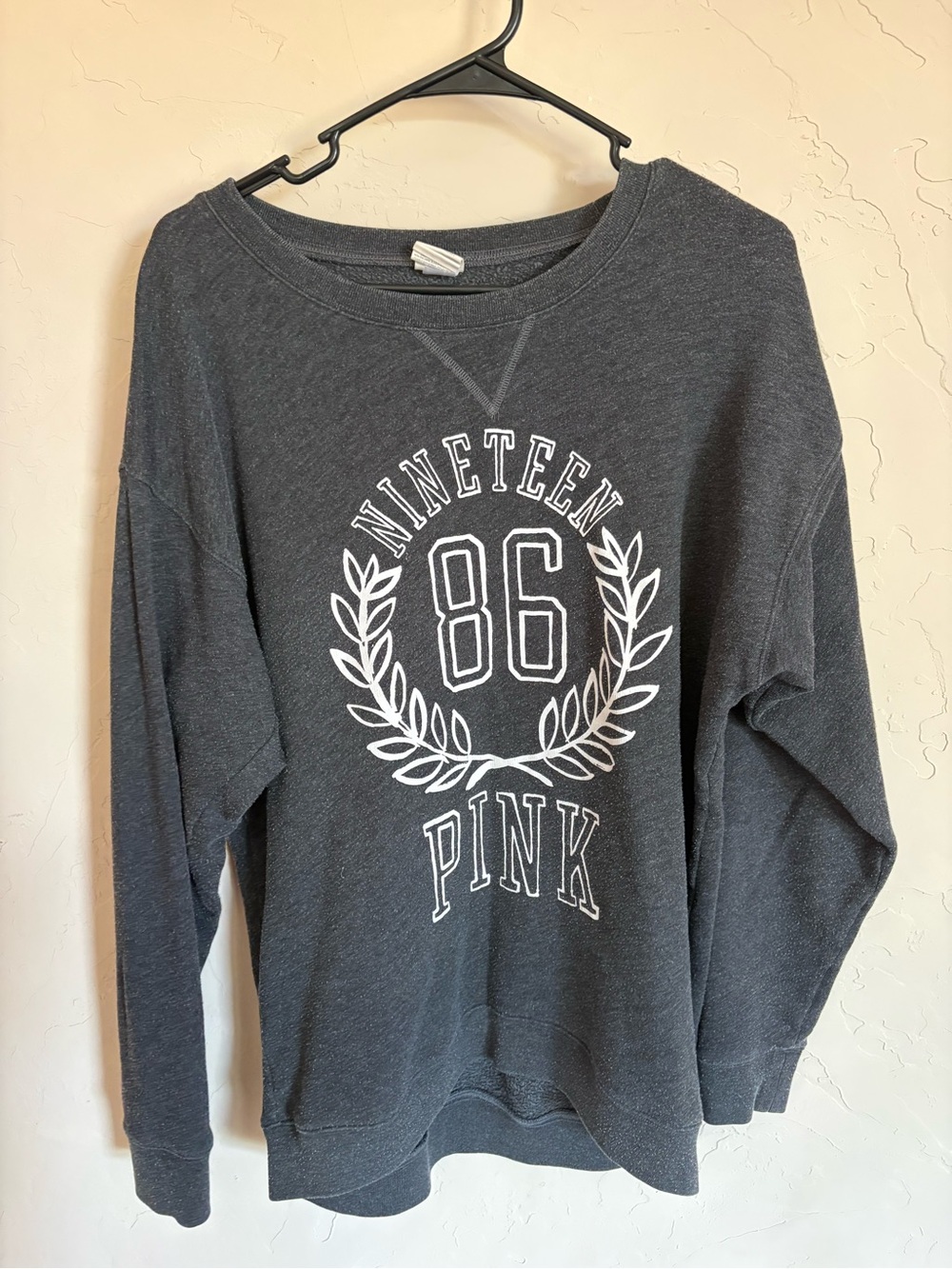 PINK Y2K Victoria's Secret Women's Gray 'Nineteen 86' Graphic Sweatshirt